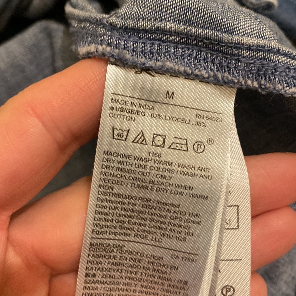 Gap Ruffle Neck Indigo Button Down Blouse. Size M - image 5